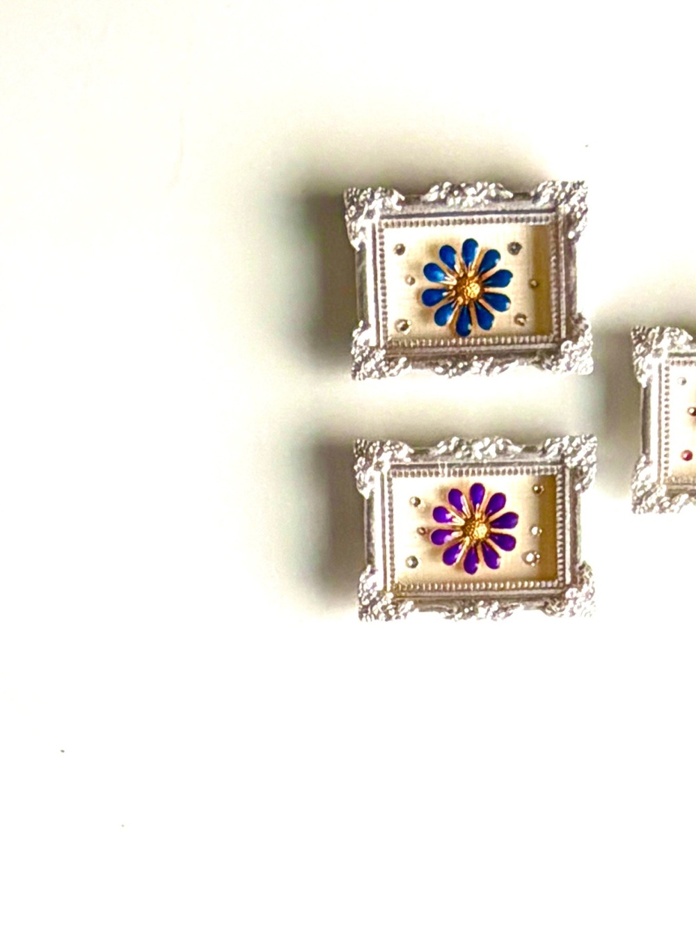 Set of 3 Mini Framed Flower Magnets with Easels - Picture 10 of 11